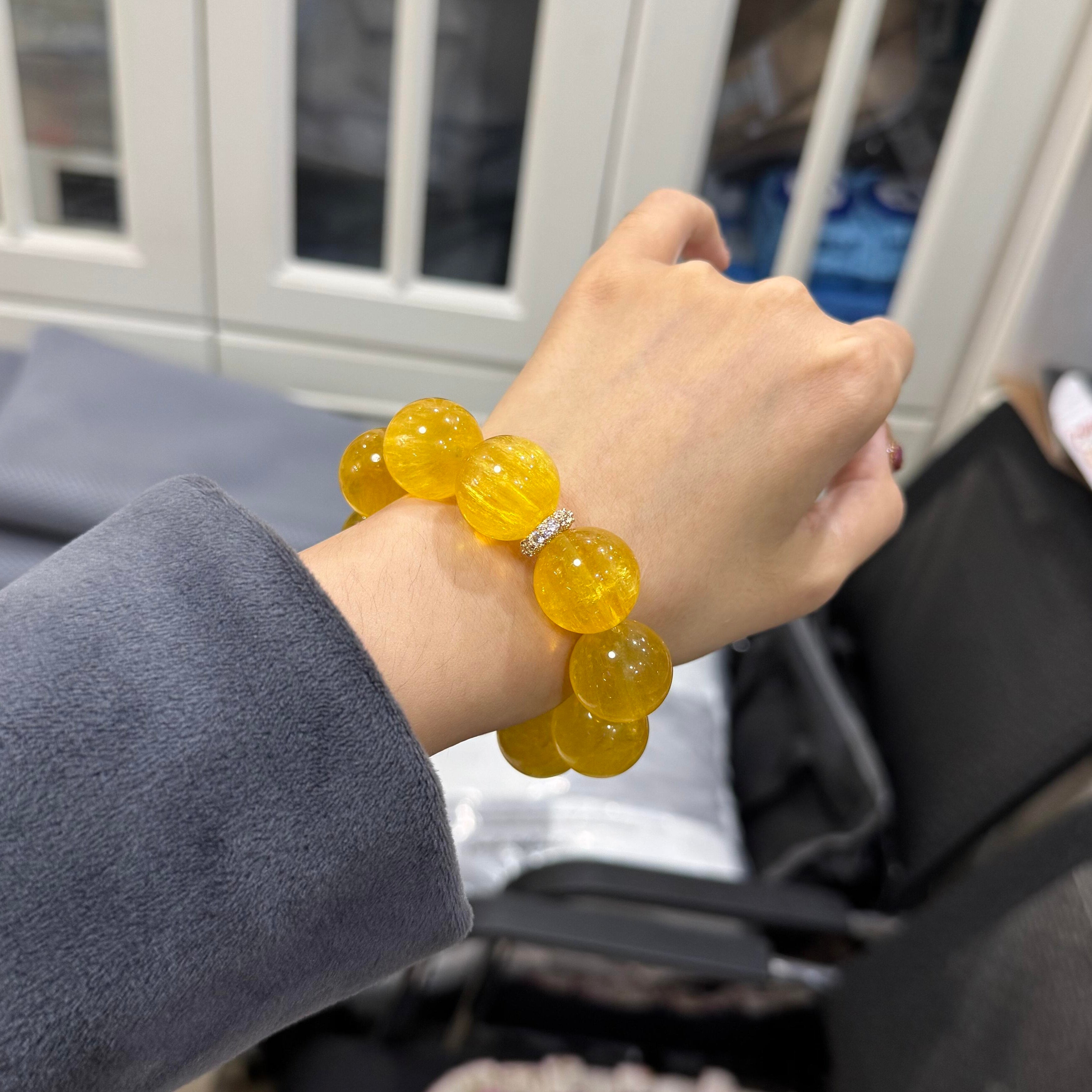 Large Bead Natural Yellow Fluorite Crystal Bracelet, Original Versatile Single Strand, Yellow Rubber Flower Fortune-Turning Beads for Women