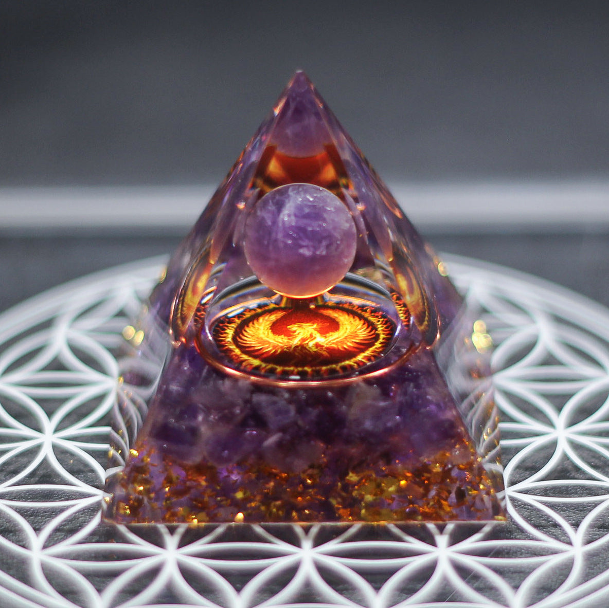 New Arrival Natural Crystal Chip Resin Pyramid, Handmade Desktop Craft Ornament for Home & Office