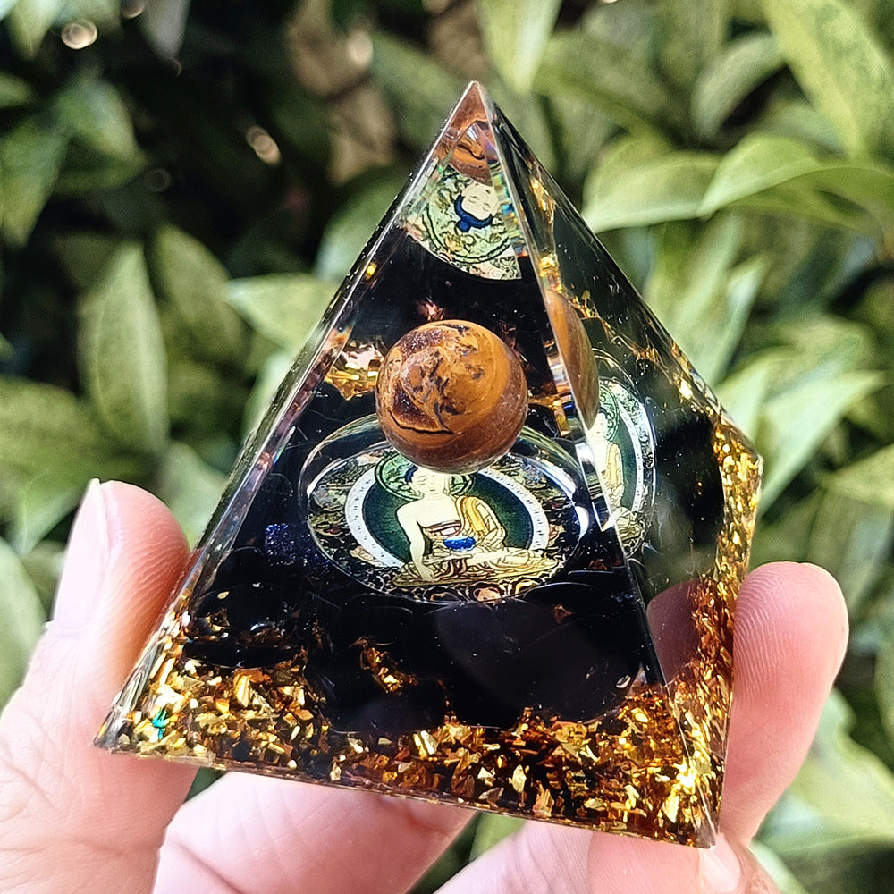 Natural Crystal Gravel Inlaid Pyramid, Exquisite Resin Handicraft for Desktop Home Decoration