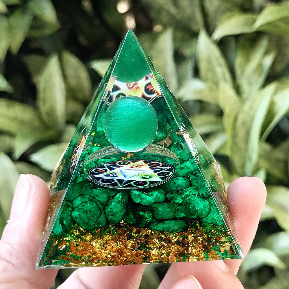 Hot Sale Resin Crystal Chip Pyramid, Multi-purpose Handicraft for Desktop, Home Decor & Aquarium Landscaping, Gift