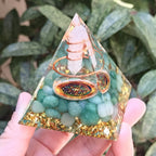 Handmade Resin Crystal Gravel Pyramid Decoration, Art Craft for Living Room Desk & Festival Gift