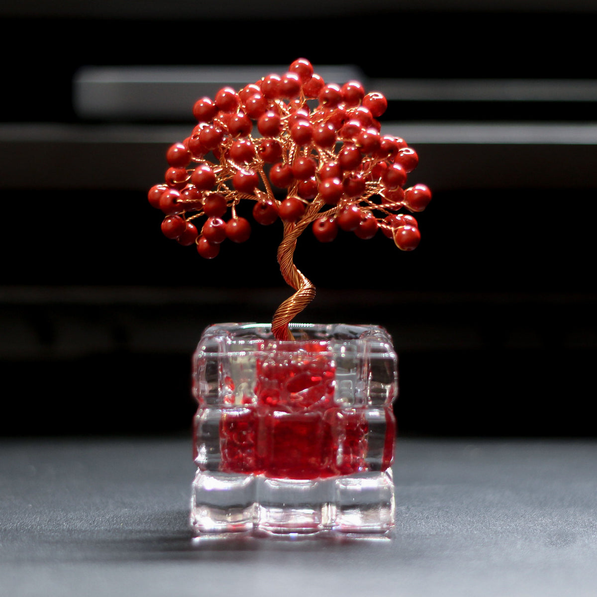 Natural Crushed Crystal Chips Money Tree Handicraft Ornament, Cinnabar Crystal Tree Home Office Desktop Decor, Prosperity Luck Gift for Housewarming & Business