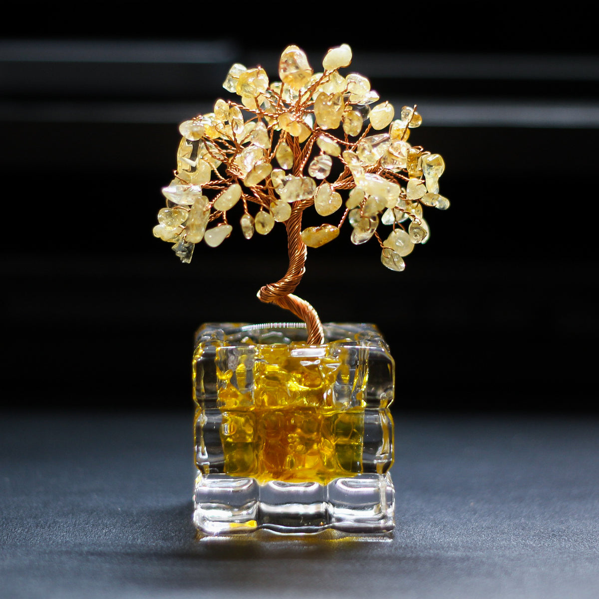 Natural Crushed Crystal Chips Money Tree Handicraft Ornament, Cinnabar Crystal Tree Home Office Desktop Decor, Prosperity Luck Gift for Housewarming & Business