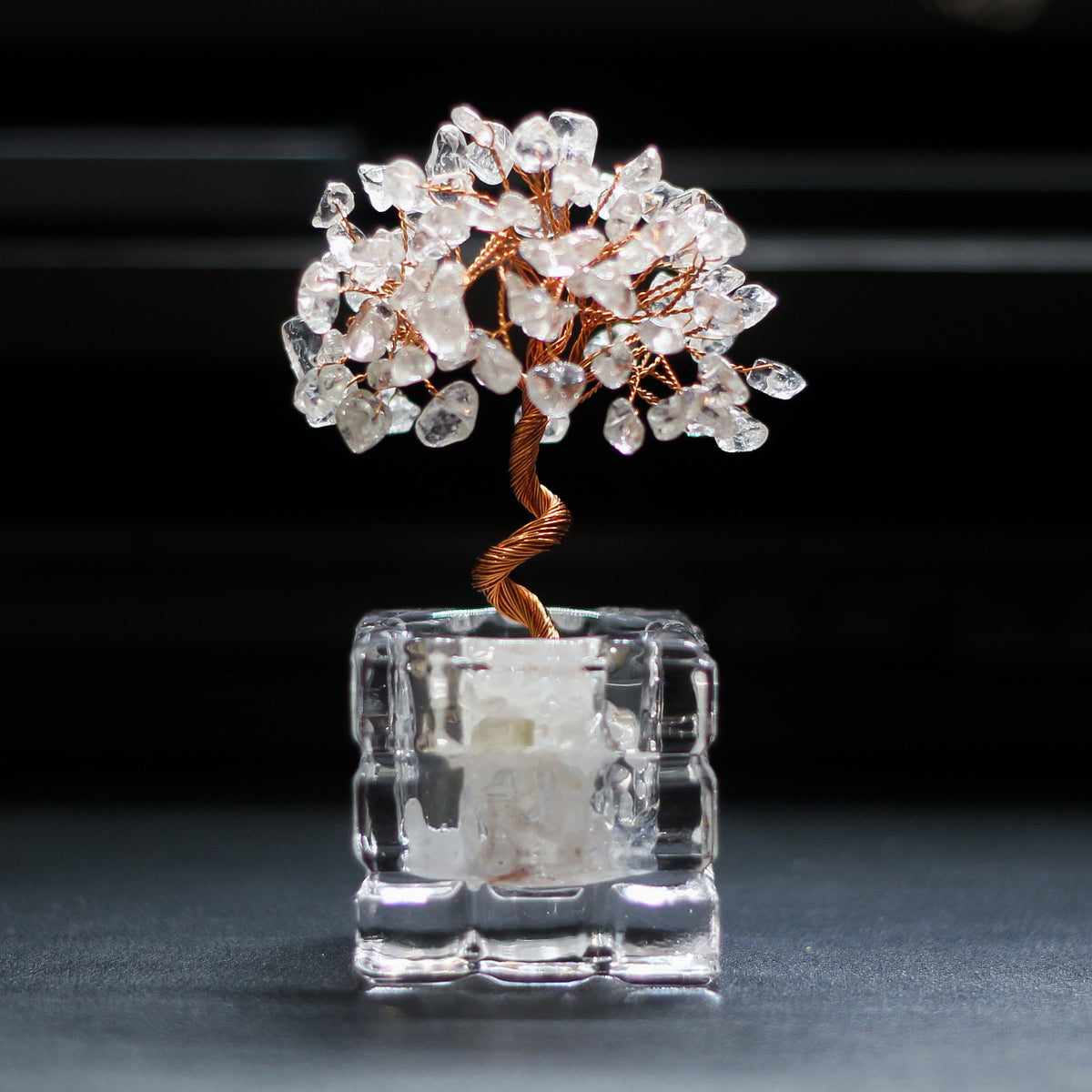 Natural Crushed Crystal Chips Money Tree Handicraft Ornament, Cinnabar Crystal Tree Home Office Desktop Decor, Prosperity Luck Gift for Housewarming & Business